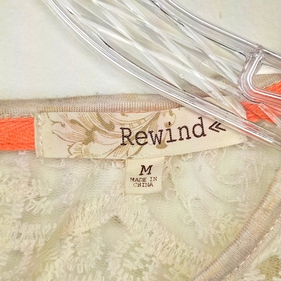 Rewind Cream Medium Lace Oatmeal Hi-Low Blouse Elegant Romantic Classic S/S - Picture 4 of 10